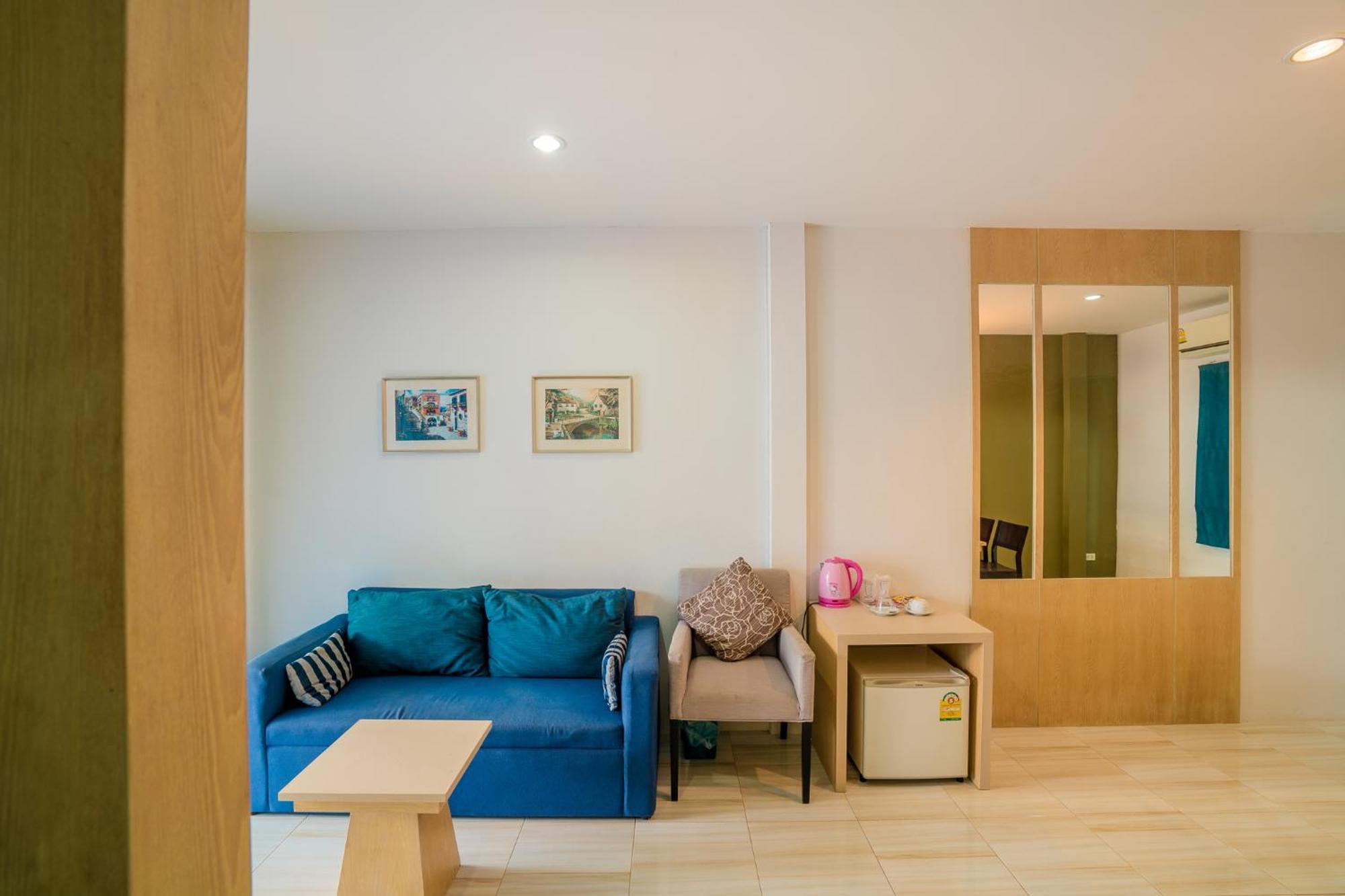 Paragon Hometel Surat Thani Ruang foto